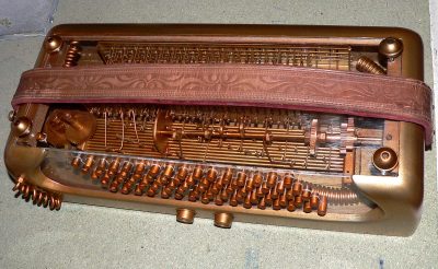 Steampunk Akkordeon von oben