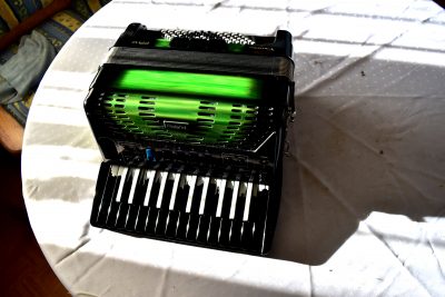 Roland FR1X